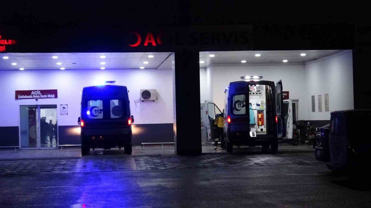 Malatya'da motosiklet aydınlatma direğine çarptı: 1 ölü