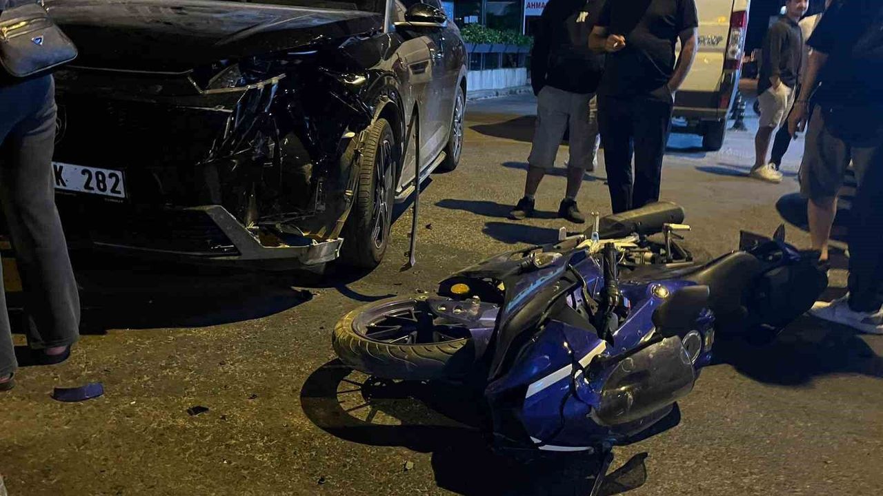 Menteşe'de ters yönden çıkan otomobil kazaya neden oldu
