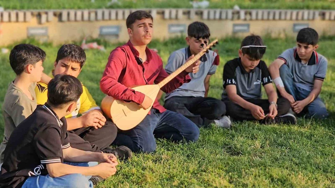 Muş'ta yeni Bir Aşık Veysel doğuyor