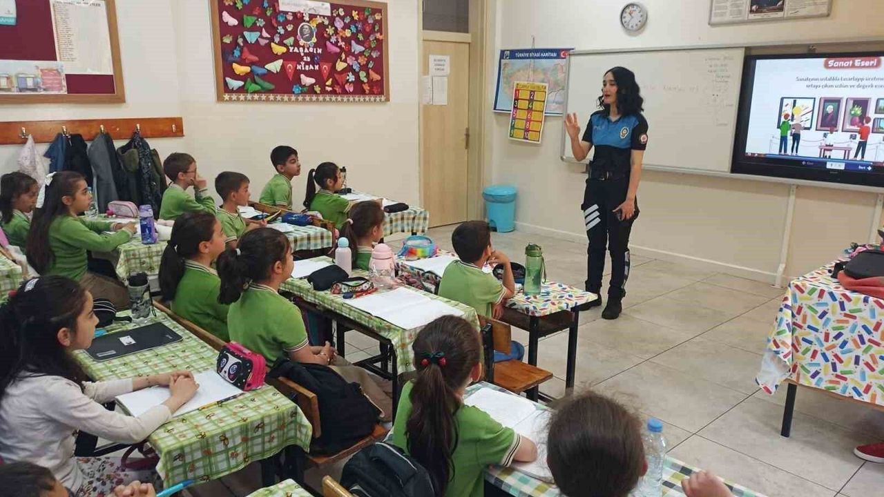 Polisten 285 öğrenciye güvenlik, trafik ve internet eğitimi