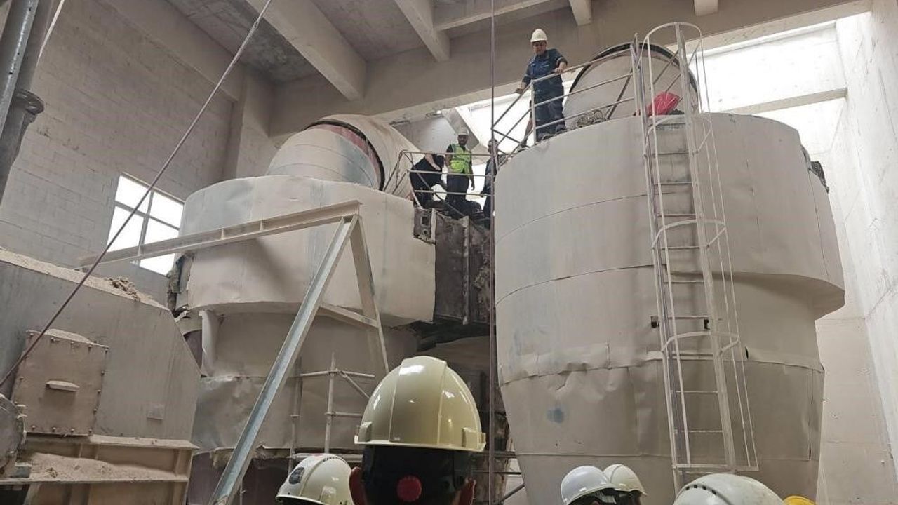 Safi Çimento Fabrikasında kazana düşerek ağır yaralanan işçi