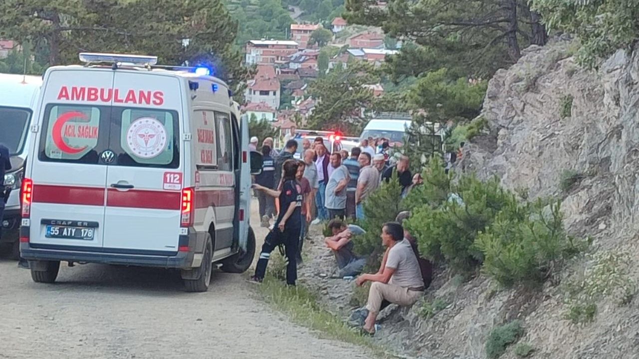 Samsun'da traktör uçuruma yuvarlandı: 1 ölü, 1 yaralı