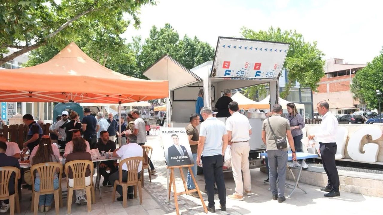 Sarıgöl'de Ferdi Zeyrek için lokma hayrı düzenlendi