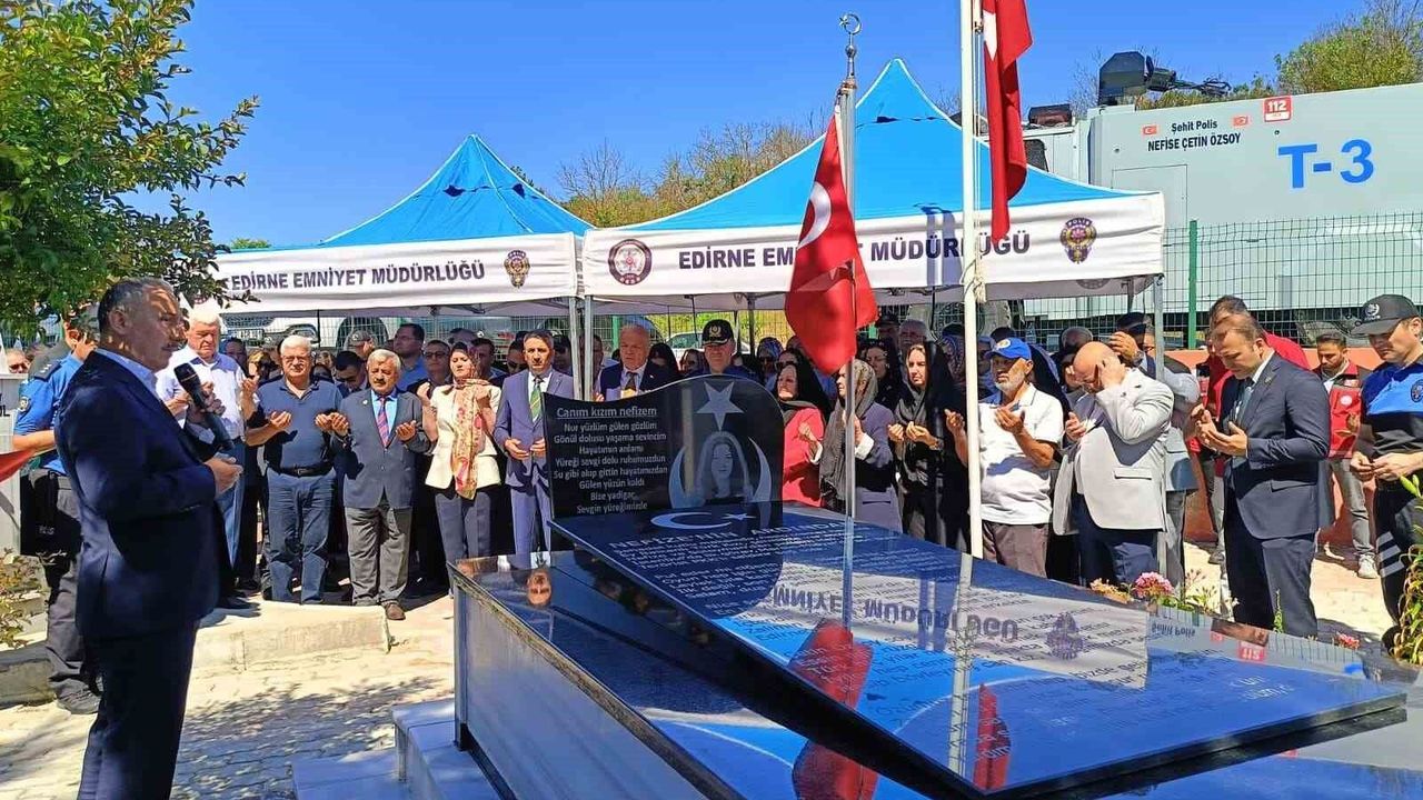 Şehit polis memuru Özsoy dualarla anıldı