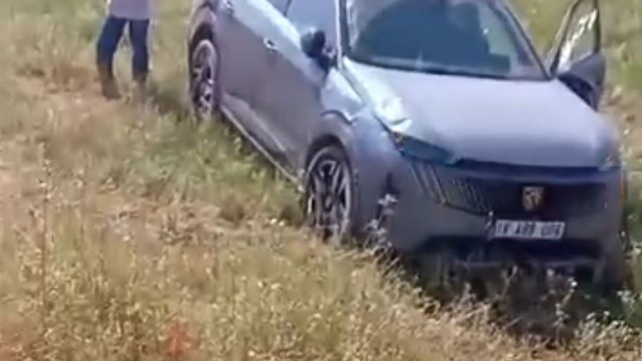 Siirt'te araç şarampole yuvarlandı, sürücü yaralandı