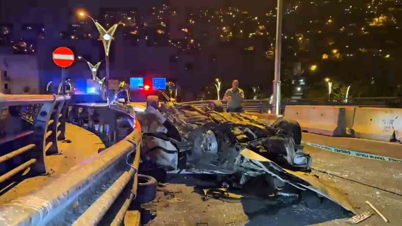 Takla atan araç hurda yığınına döndü: 19 yaşındaki