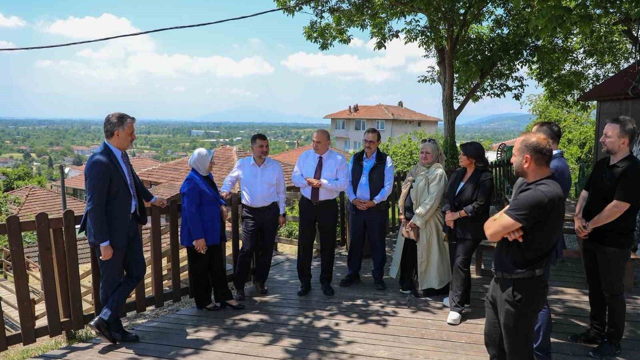 TBMM Yapay Zeka Araştırma Komisyonu Başkanı Dönmez ve Sarıer
