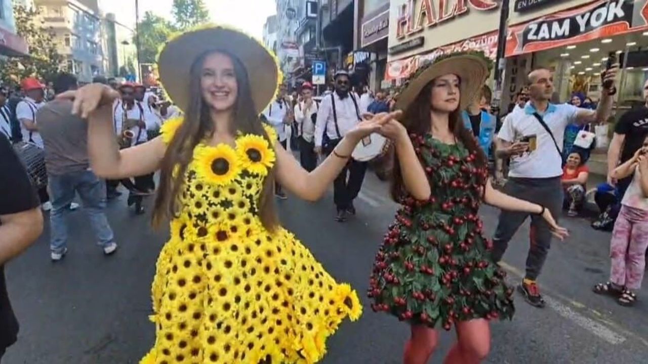 Tekirdağ'da '60. Uluslararası Kiraz Festivali' başladı