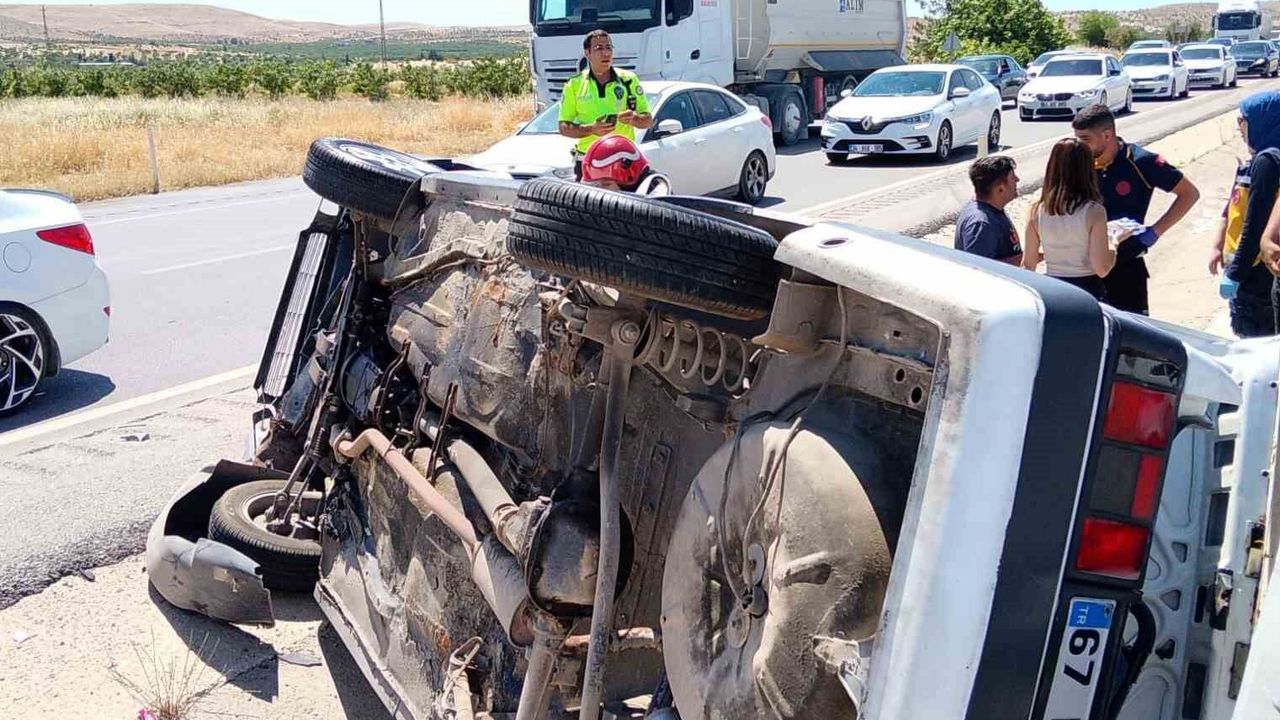 Ters dönen otomobildeki 8 aylık bebek hayatını kaybetti