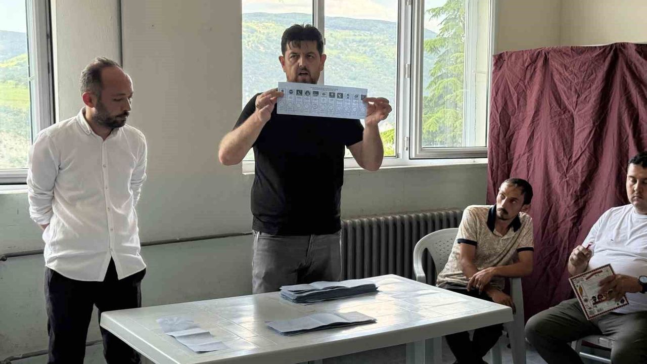 Tokat'ta 4 beldede oy sayımı başladı
