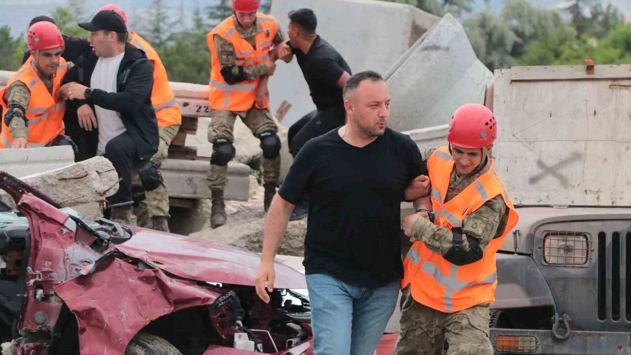 TSK'dan 'İnsani Yardım Tatbikatı-2026'da gerçeğini aratmayan
