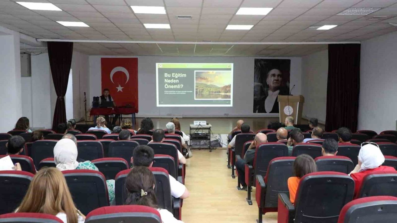 Tunceli'de öğretmenlere ve MEB AKUB ekiplerine orman yangınl