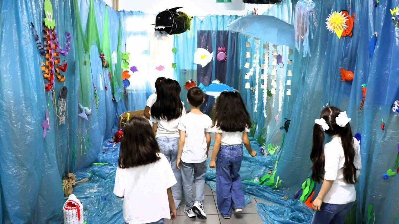 Ümraniye'de çocuklardan deniz kirliliğine dikkat çeken sergi