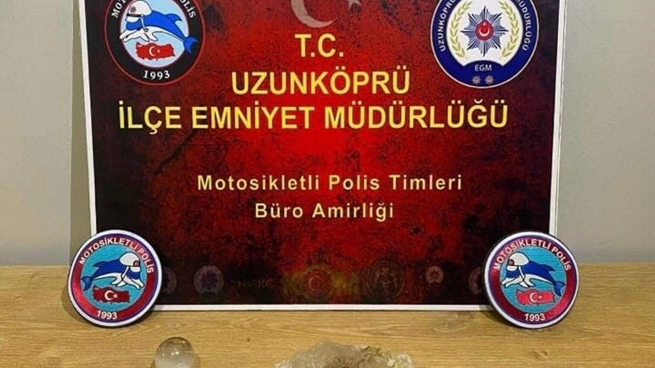 Uzunköprü'de şüpheli araçtan uyuşturucu çıktı