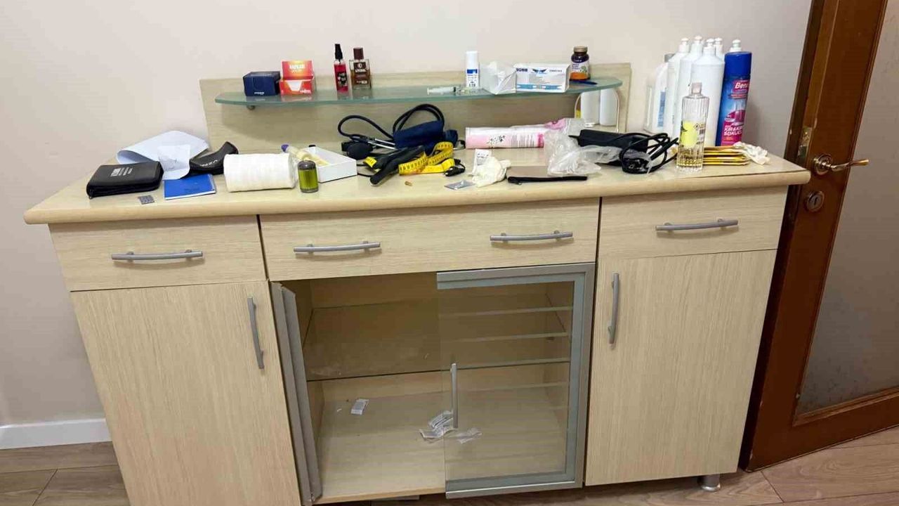 Yabancı uyruklu sahte doktor yakalandı: Evinden ultrason cih