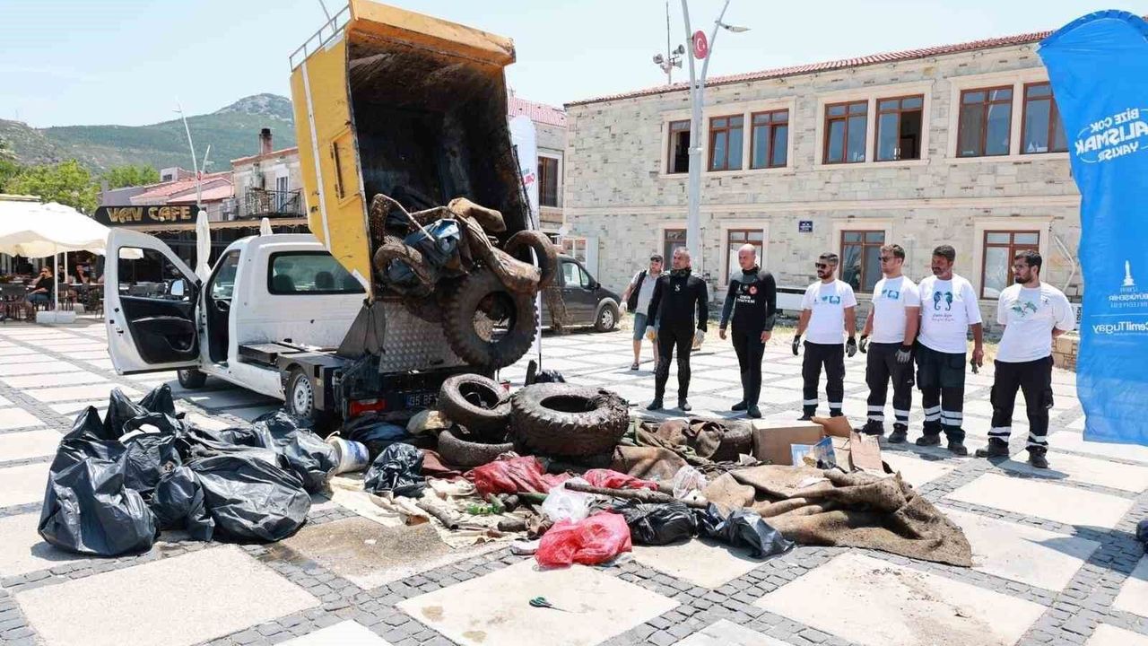 Yeni Foça'da denizden çıkanlar şaşırttı