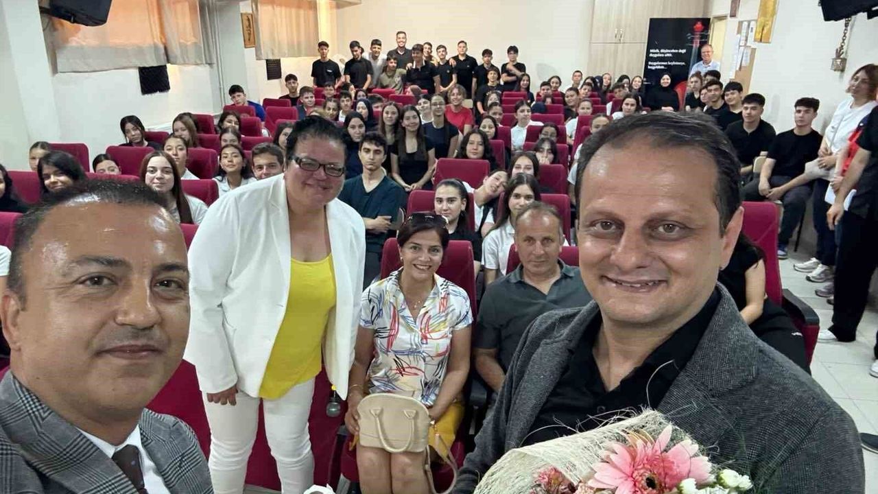 Yenipazar'da öğrencilere 'Kampüse Giden Yol' semineri