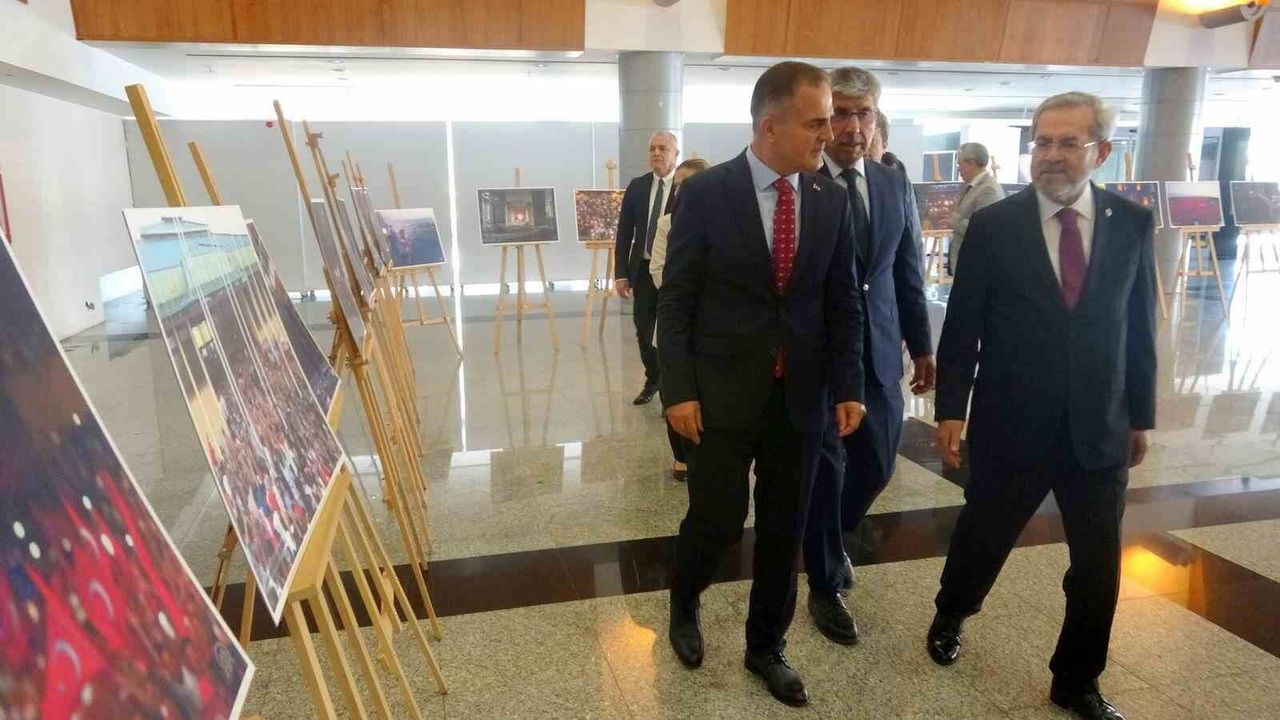 Muğla'da 'Gazi Mecliste O Gece' söyleşisi 15 Temmuz ruhu anlatıldı