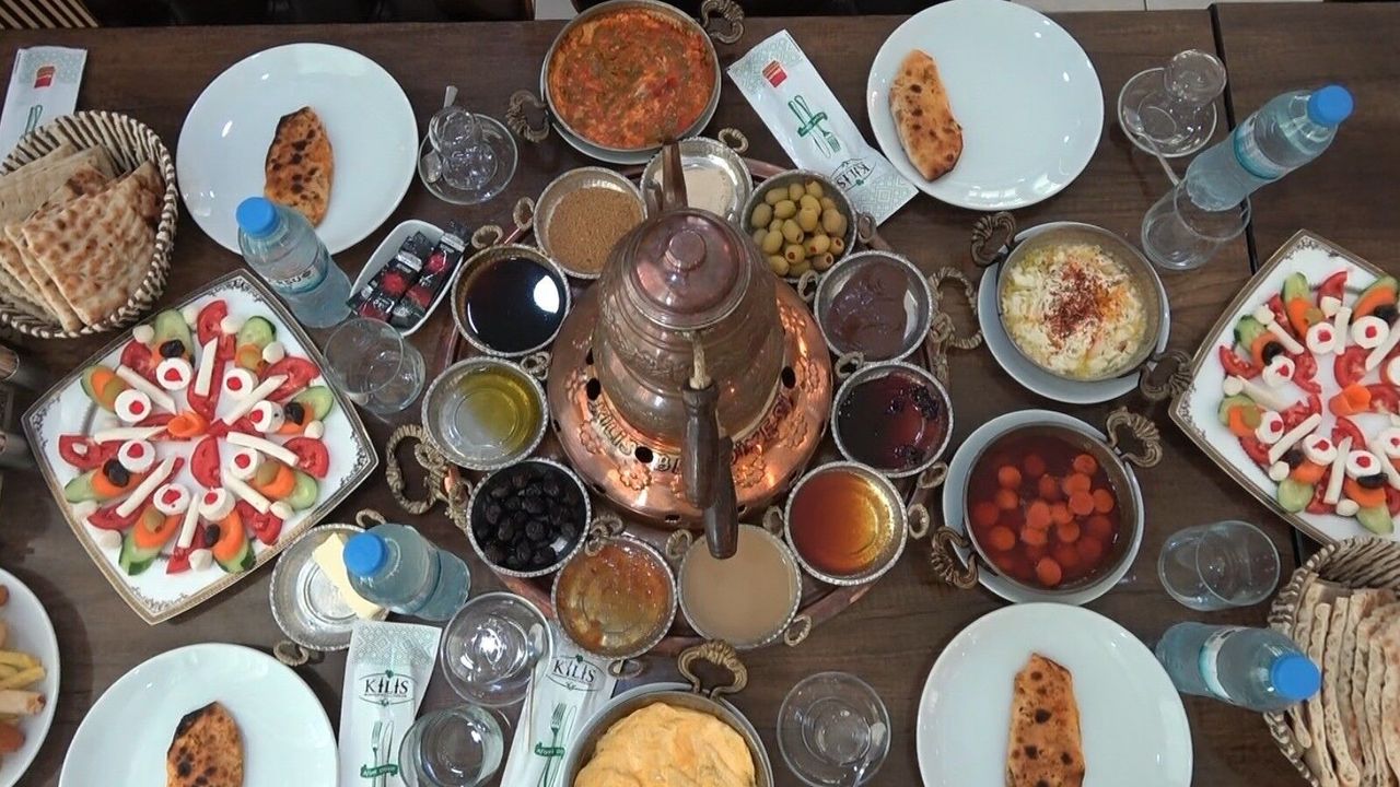 Bodrum'da kişi başı bin 500 TL olan kahvaltı fiyatı Kilis'te 300 lira