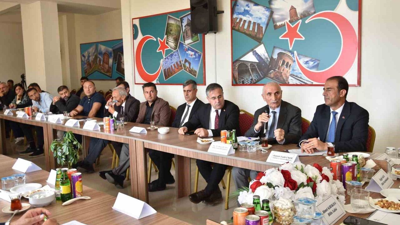 Bitlis'te 'Geleneksel Ahlat Taş İşçiliği Çalıştayı' düzenlendi
