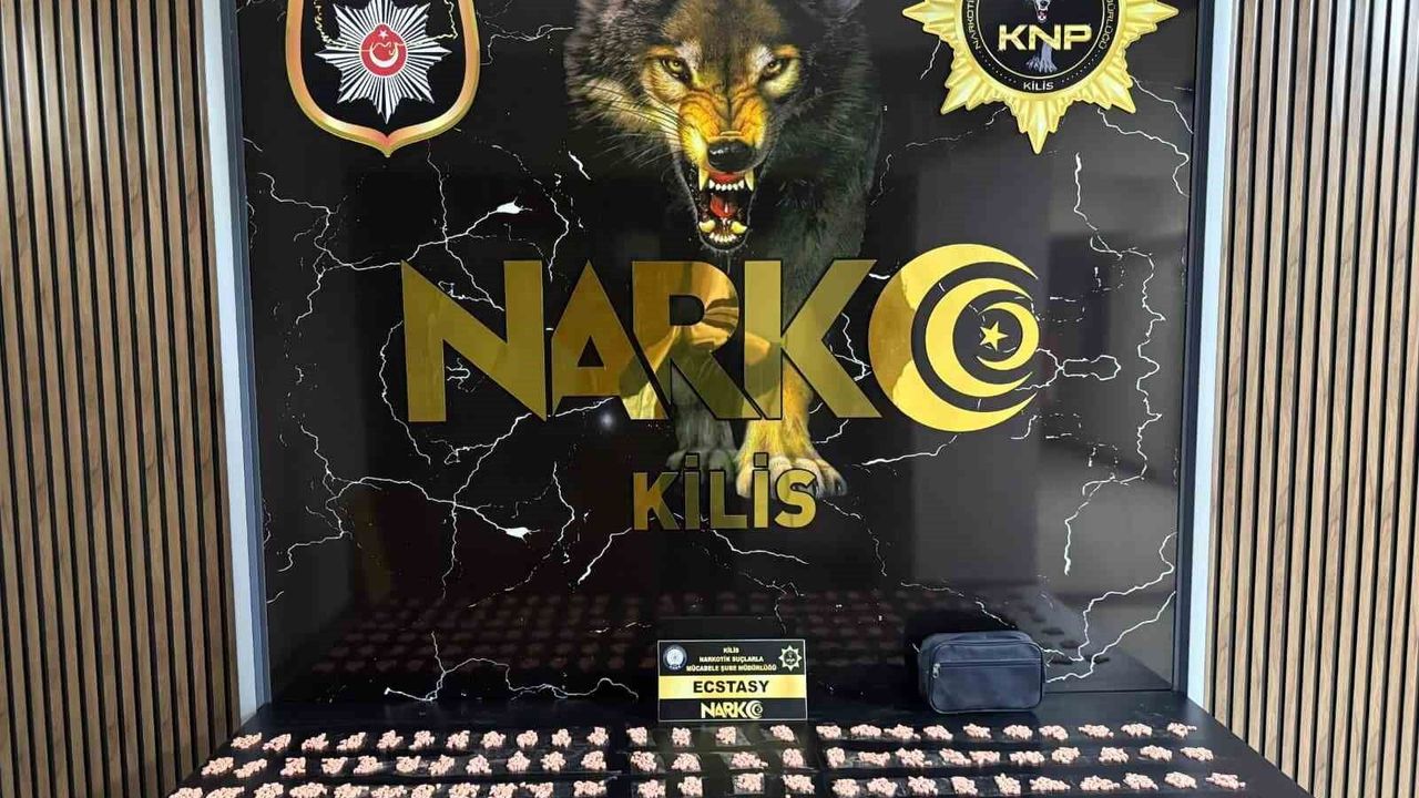 Kilis'te 3 Bin Captagon Hapla Yakalanan İki Şüpheli Tutuklandı