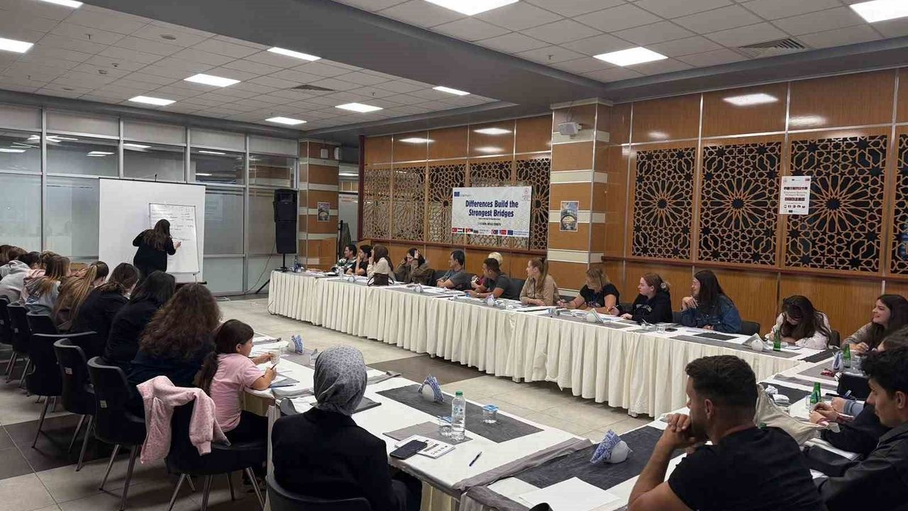 5 farklı ülkeden 35 gençlik çalışanı Bitlis'te ağırlandı