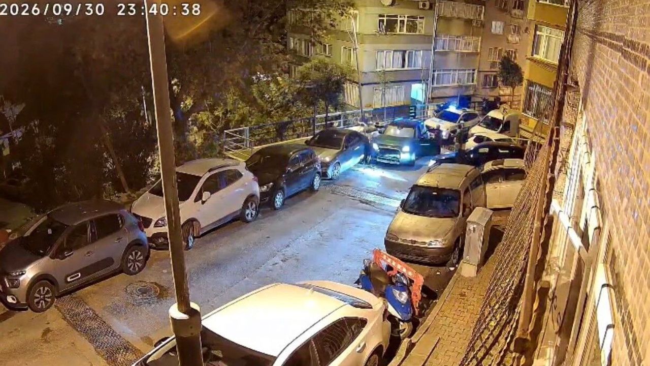 Polisten kaçan TV programcısı Deniz Türkeri kaza yaptı: O anlar kamerada