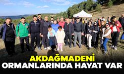 Öğretmenler Akdağmadeni ormanlarında doğa yürüyüşünde buluştu
