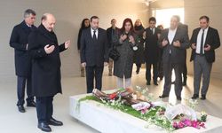 Bakan Bilgin, Denktaş ve Küçük’ün anıt mezarlarını ziyaret etti