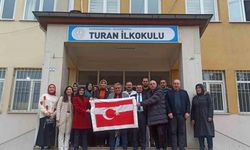 Kahramanmaraş’ta 7’den 77’ye el birliğiyle ilmek ilmek Türk Bayrağı