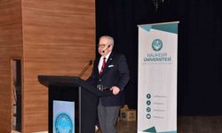 Cihat Yaycı Balıkesir Üniversitesinde "Mavi Vatan"ı anlattı