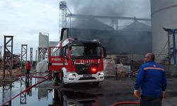 Kırklareli’nde atık yağ fabrikasındaki yangın kontrol altına alındı