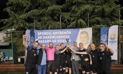 Gölcük Belediyesi 12. Birimler Arası Futbol Turnuvasında şampiyon Gençlik Spor