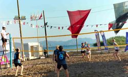 Köyceğiz’de 3. Zafer Kupası Plaj Voleybolu Turnuvası sürüyor