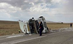 Aksaray’da şarampole devrilen tır hurdaya döndü: 1 yaralı