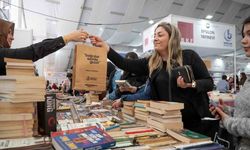 Bağcılarlılar, festival tadında bir kitap fuarı geçiriyor