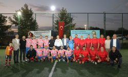 Edremit Belediyesi Cumhuriyet Kupası futbol turnuvası başladı