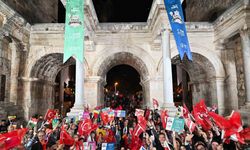 Kaleiçi Old Town Festivali geleneksel korteji Antalya sokaklarını renklendirdi