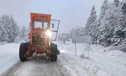 Kastamonu’daki kar yağışı sürücülere zor anlar yaşattı