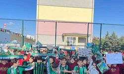 Kocaelisporlu futbolcular öğreniciler ile bir araya geldi