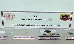 Sakarya’da 3 ilçede uyuşturucu operasyonu, kilolarca bonzai ele geçirildi: 3 tutuklama