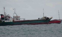 Zonguldak’ta yük gemileri denizde adeta beşik gibi sallandı