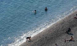 Antalya’da aralık ayında yazdan kalma günler yaşanıyor