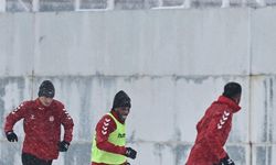 Sivasspor, yoğun kar altında çalıştı