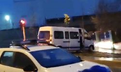 Arnavutköy’de yaşlı adama, servis minibüsü çarptı