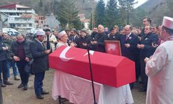 Görevi başında kalp krizi geçiren Uzman çavuş memleketi Giresun’da son yolculuğuna uğurlandı