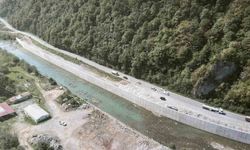 Yapımı devam eden Araklı-Bayburt yolunda incelemelerde bulundu