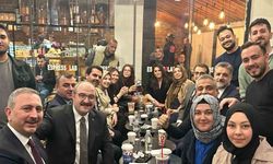 AK Partili Varank ve Gül, gençlerle Espressolab’da buluştu