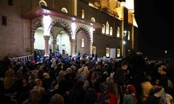 Kadir Gecesi’nde Abdülhamit Han Camii doldu taştı