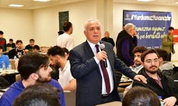 Vali Yıldırım, öğrencilerle sahurda buluştu